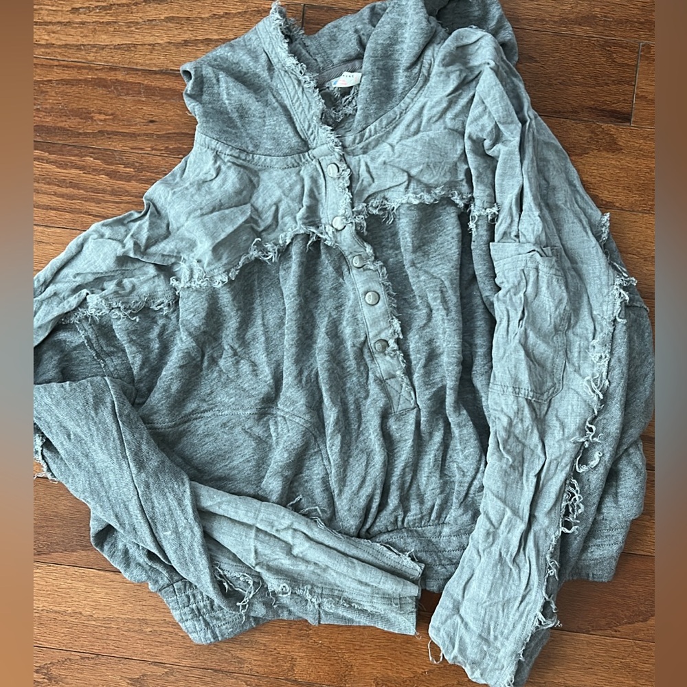 Free People Movement - Gray cropped shaggy Hoodie